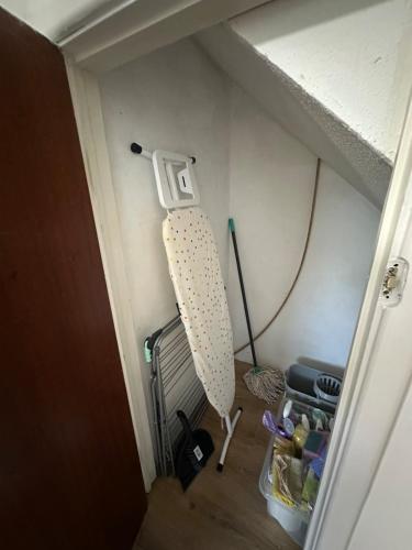 3 bedroom house, stones throw from SMH photo 28
