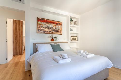 iFlat New AmoR Colosseum Suites