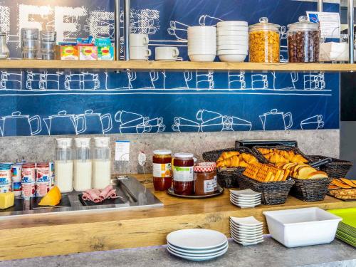 Jídlo v hotelu nebo okolí