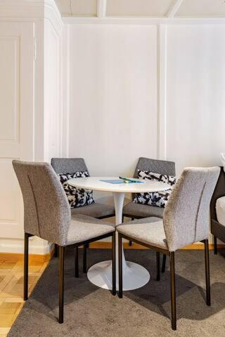 City Center Apt With AC in Zurich Old Town