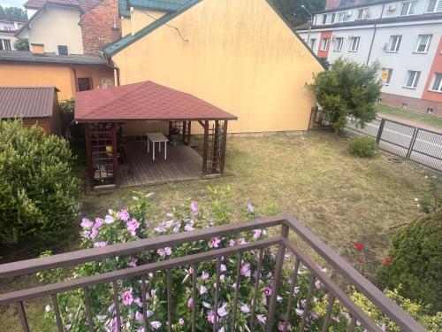 Κήπος έξω από το Dobczyce Centrum mieszkanie 105 m2