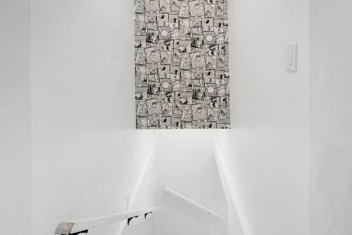 Fotografie z fotogalerie ubytování Sleep 8 Hot Tub Backyard Retreat 5 Min To Falls v destinaci Niagara Falls