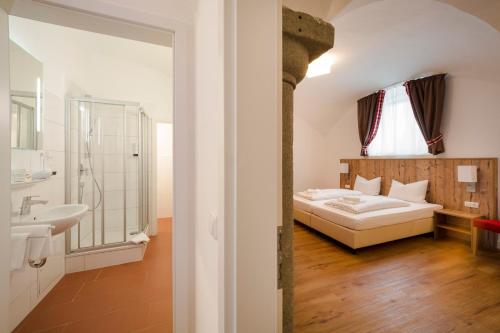 Koupelna v ubytování Hotel Hölzer Bräu by Lehmann Hotels