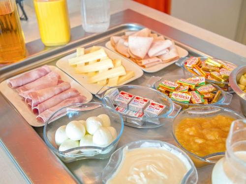 Jídlo v hotelu nebo okolí