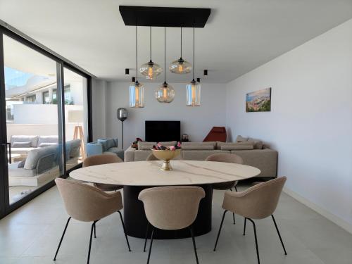 Higueron 5821 luxe appartement met zeezicht