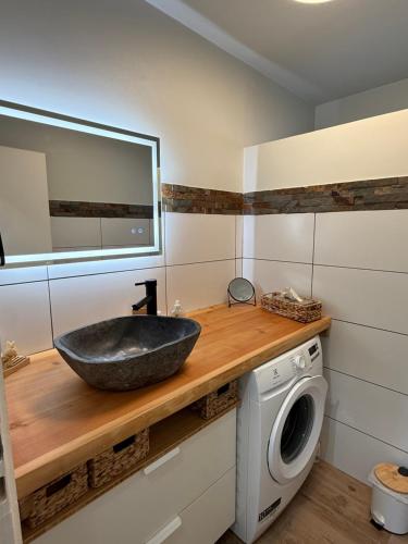 Fotografie z fotogalerie ubytování Chalet La Huette v destinaci La Celle-sous-Gouzon