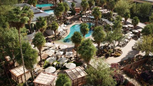 Πισίνα στο ή κοντά στο Kimpton Miralina coming soon - Scottsdale Plaza Resort