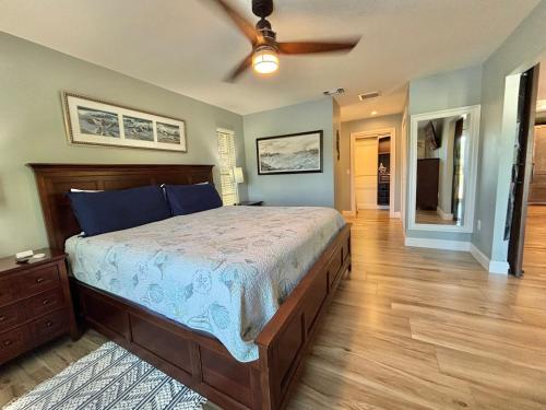 Ένα ή περισσότερα κρεβάτια σε δωμάτιο στο Octopus Perfect Location On Pond 3 Mile To Gulf Beach