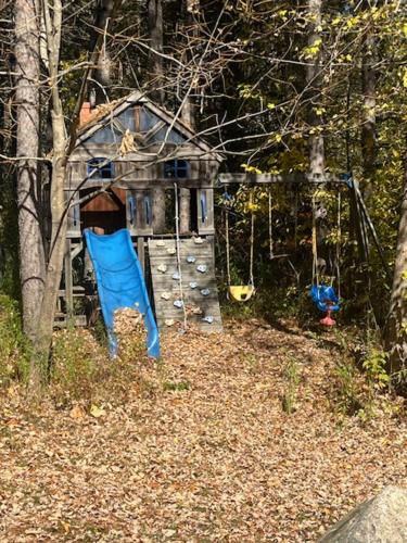 Vrt ispred objekta Le Chalet d'Isabelle