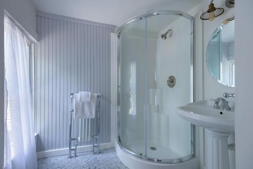 Koupelna v ubytování Thompson Inn