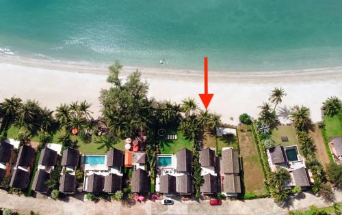 an aerial view of a house on the beach at Urai Villa by Utalay Koh Chang in Ban Khlong Son