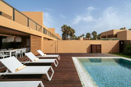 Salgados Premium Beach Villa by DA'Home