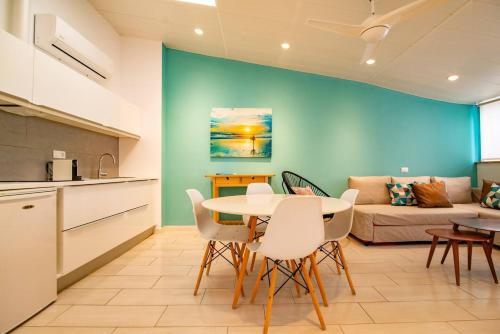 Costa Lairaga Suite. Beachfront! Air conditioned