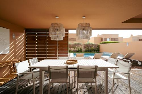 Salgados Premium Beach Villa by DA'Home