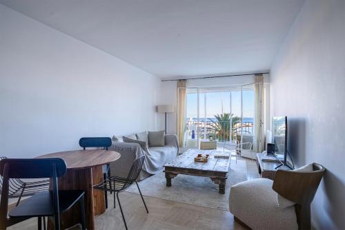 Beautiful apartment overlooking the Golden Islands