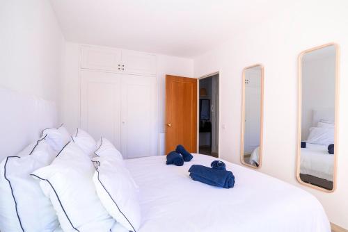 Beautiful apartment overlooking the Golden Islands