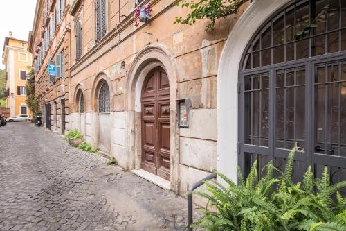 Trastevere Penitenza studio