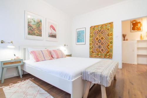 Campinho 1T - Stylish 1BR by LovelyStay