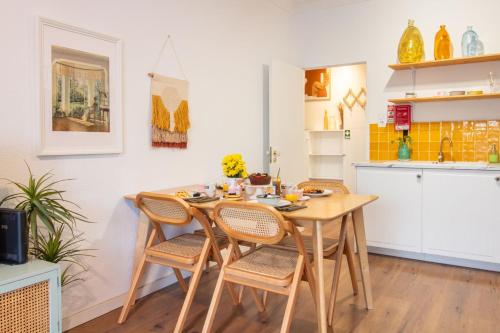 Campinho 1T - Stylish 1BR by LovelyStay