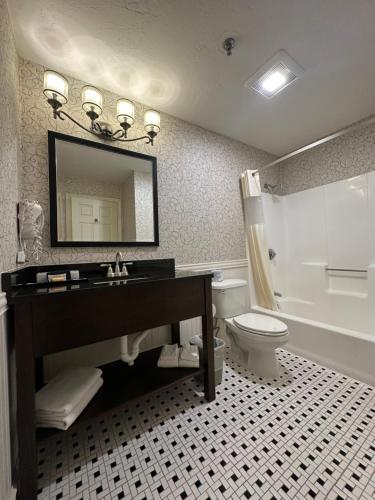 Un baño de Chocksett Inn
