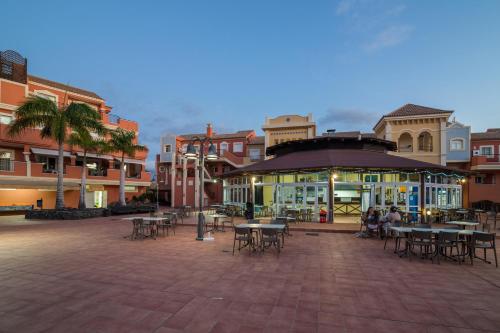 MAApartamentsES Granada Park