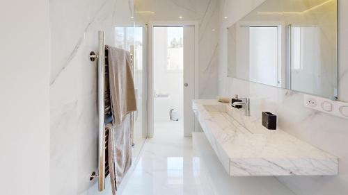 Cannes Croisette 2 suites - à côté du Martinez