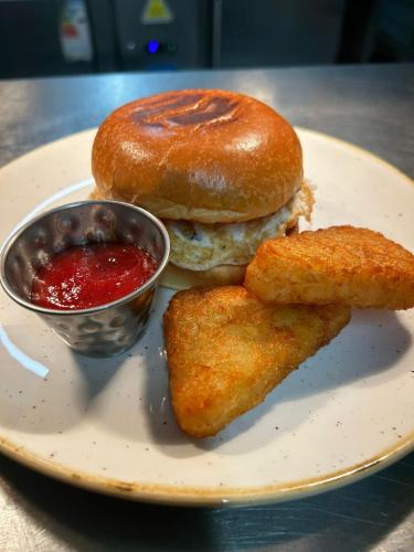 Jídlo v hotelu nebo okolí