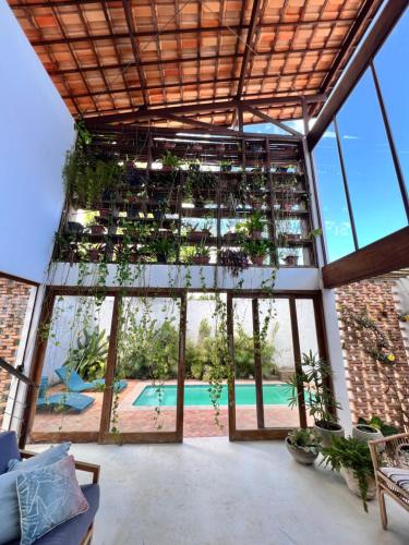 Der Swimmingpool an oder in der Nähe von Casa do Sol