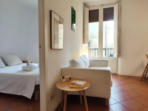 Cute 1 bedroom apt. Super central location. R.K