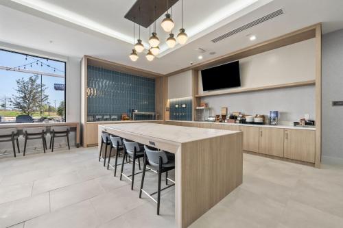 Una cocina o cocineta en Homewood Suites By Hilton Austin Airport