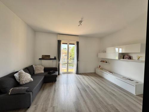 Un lugar para sentarse en Lake Como & Alps ski Stay for Family or Business near Milan Olympics, Monza, Lecco