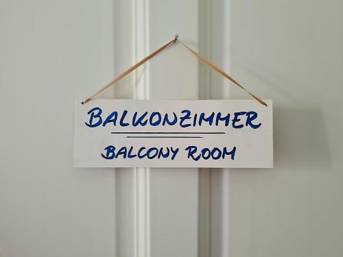 Certifikát, hodnocení, plakát nebo jiný dokument vystavený v ubytování 1A-LAGE, Blick - 2 großzügige Zimmer mit Balkon & Bad auf eigener Etage -- SUPER CENTRAL, view - 2 big rooms with balcony & bathroom