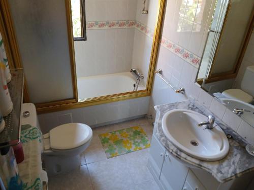 Koupelna v ubytování Habitacion Privada 3 personas en Toledo