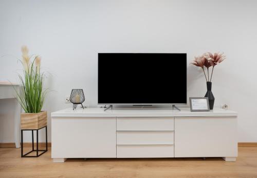 Flexible SelfCheckIns 285 - Zagreb - Studio - Patio - Keybox Entry