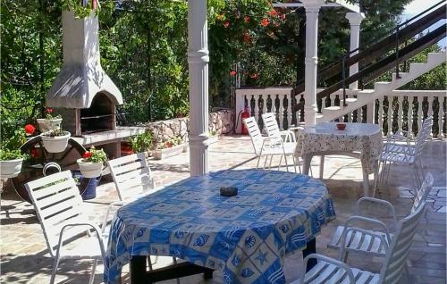 Awesome Apartment In Novi Vinodolski With Wifi