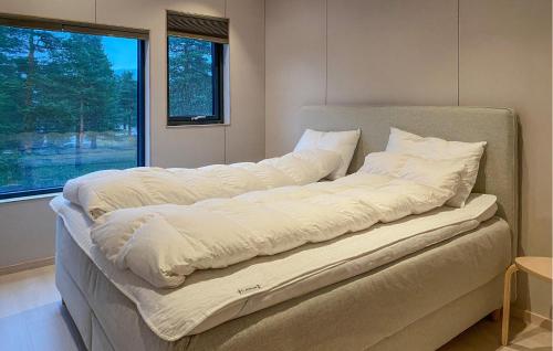 Postel nebo postele na pokoji v ubytování Beautiful Home In Bjorli