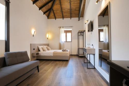 4 Lemons Luxury Studios