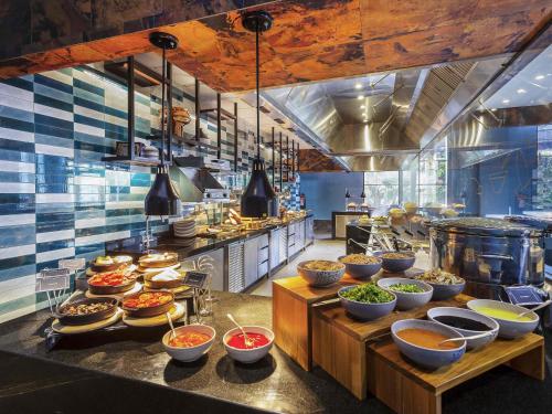 Jídlo v hotelu nebo okolí