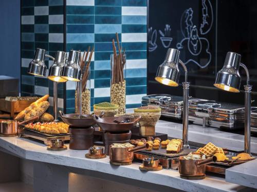 Jídlo v hotelu nebo okolí