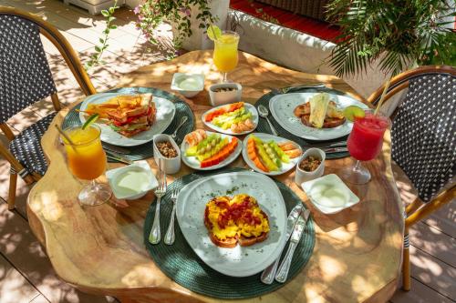 Φαγητό σε αυτό το ξενοδοχείο ή κάπου εκεί κοντά