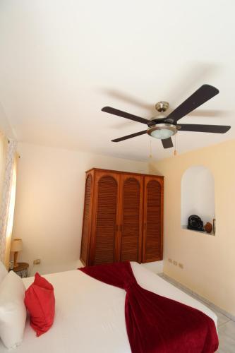 Katil atau katil-katil dalam bilik di El Castillo Tropical Desconéctate de la civilización