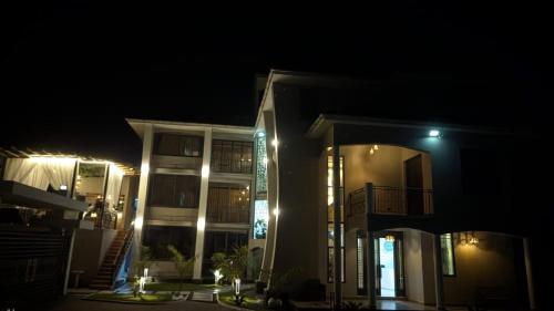 Φωτογραφία από το άλμπουμ του Mileleishome σε Buwate