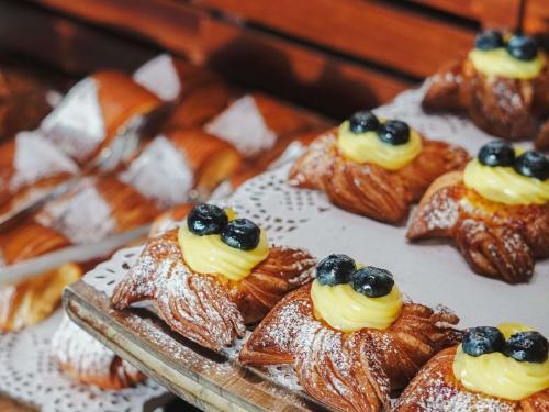 Comida en o cerca de este hotel