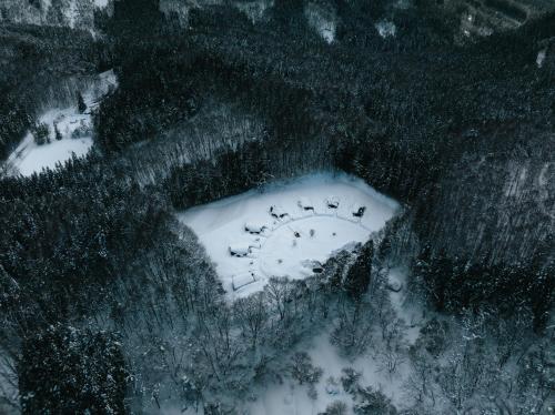 Earthboat Hakuba v zimě