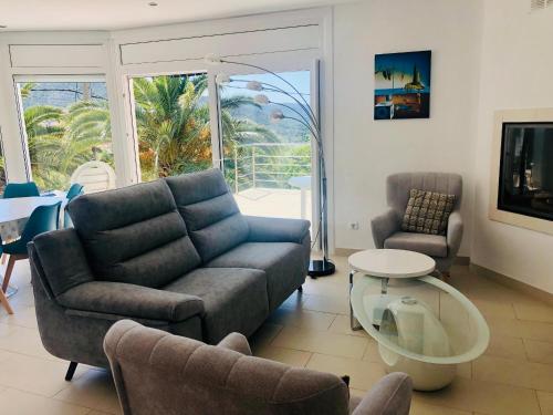 Villa moderne à Roses avec piscine, climatisation et parking privé