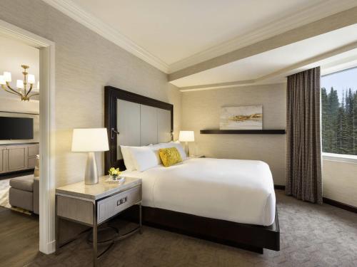 Fairmont Château Lake Louise — Bedroom