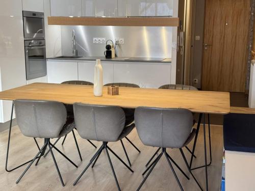 Appartement 5 pièces pour 8 personnes, proche centre Châtel