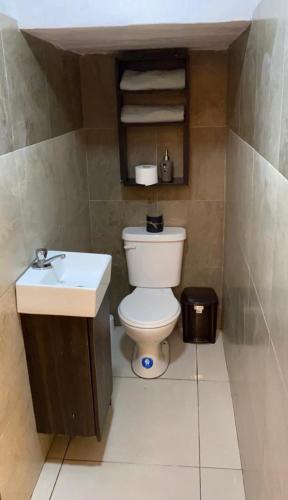 Ảnh trong thư viện ảnh của casa moderna y confortable ở Guayaquil