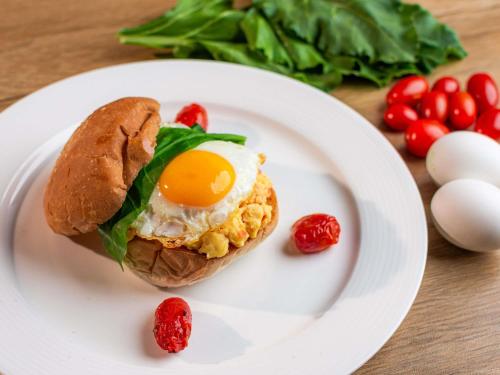 リゾートの敷地内または近くでの食事または食べ物