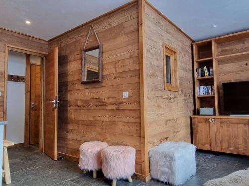 Grand studio rénové avec terrasse sud à Plagne Centre